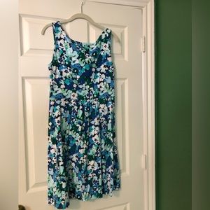 Floral easy summer dress.